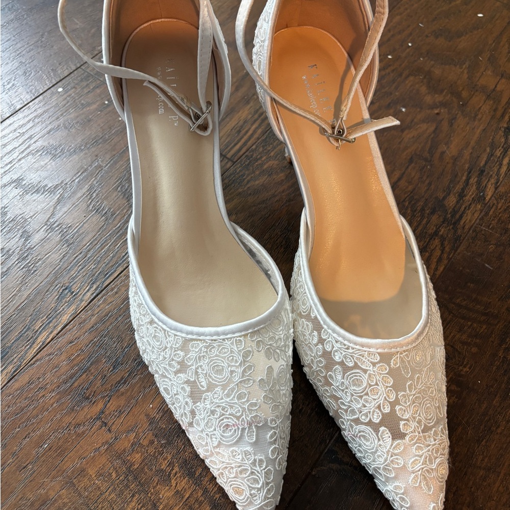 Kailee P Lace Bridal Heels Size 10